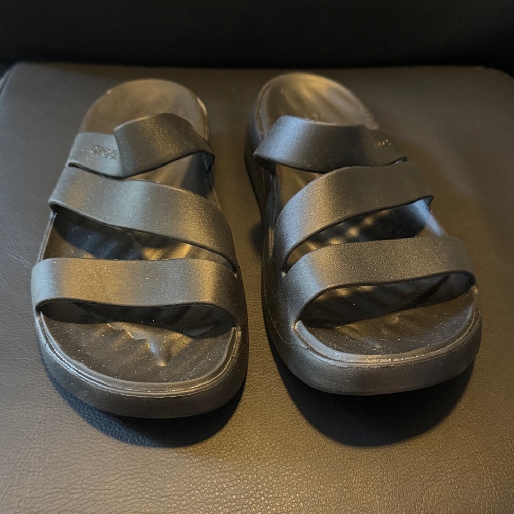 CROCS Black Women's Sandals size 11